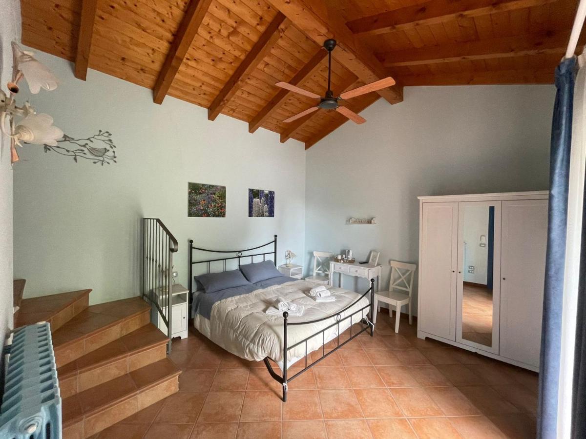 B&B La Casa Di Trizzi Como Exterior photo